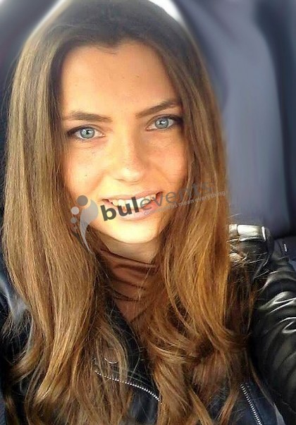 Даниела Б.
