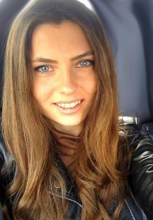 Даниела Б.